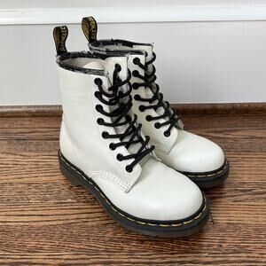 Doc Dr. Martens Air Wair 11821 White Leather Combat Boots Womens 5 Lace Up